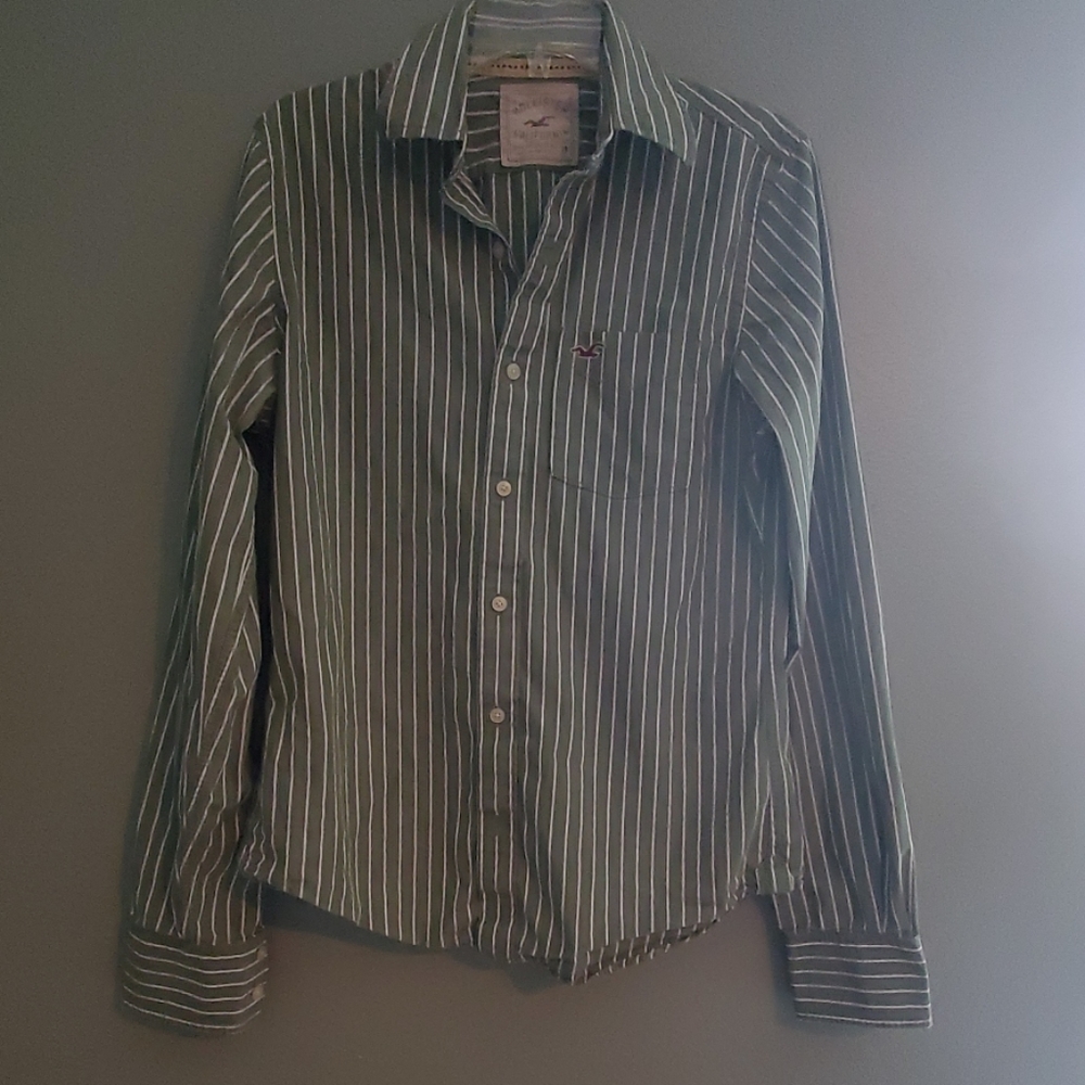 Hollister Men's Green Button Down Shirt